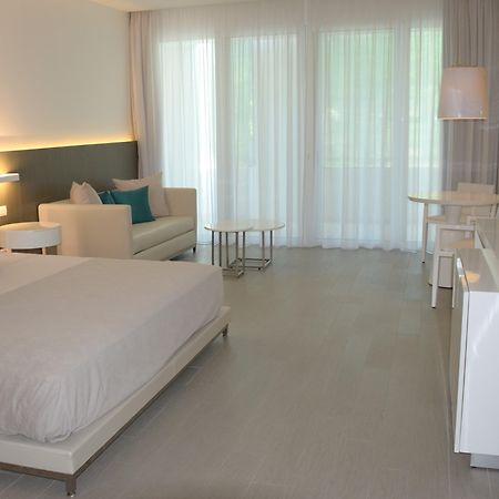 Platinum Yucatan Princess Adults Only Playa del Carmen Exterior foto A room at the hotel