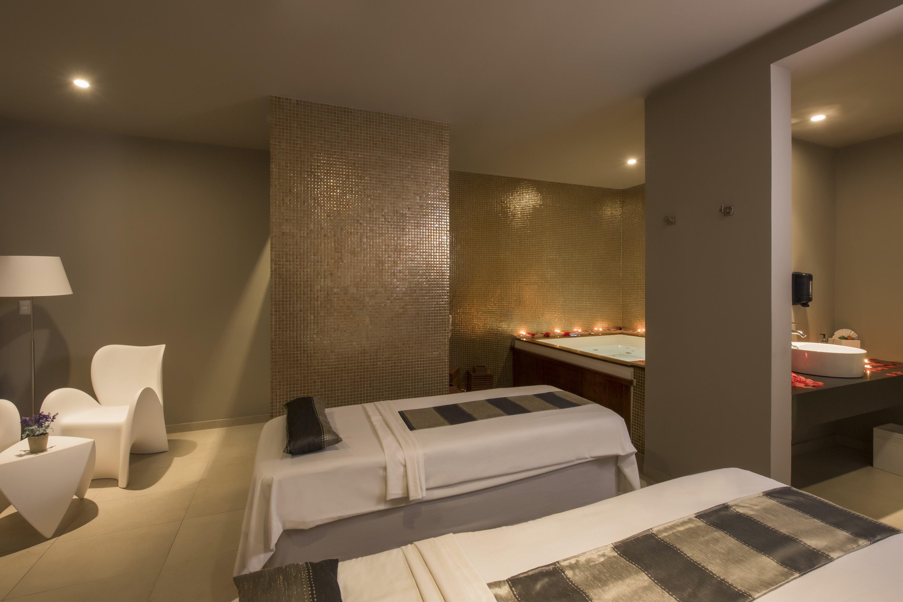 Platinum Yucatan Princess Adults Only Playa del Carmen Exterior foto Spa at the hotel