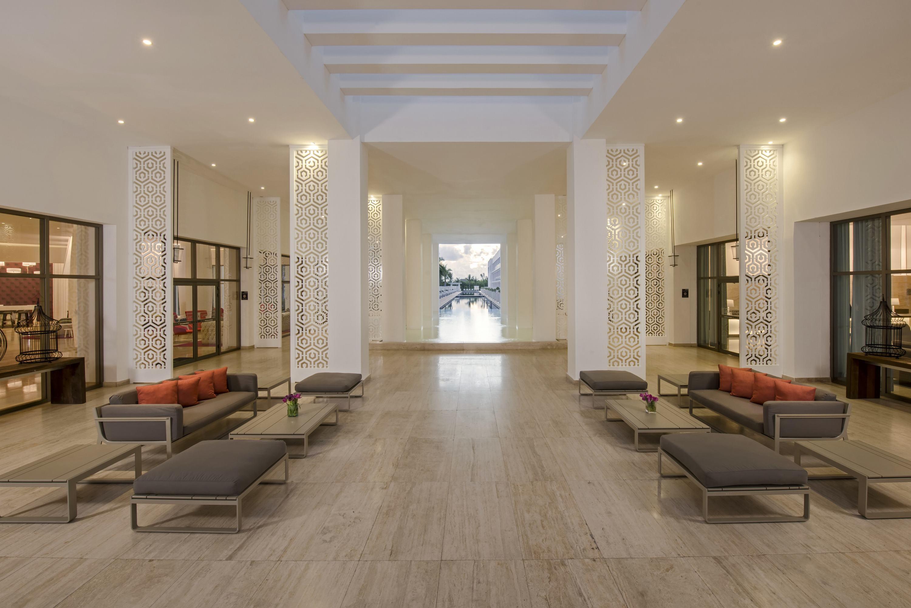 Platinum Yucatan Princess Adults Only Playa del Carmen Exterior foto The lobby of the hotel