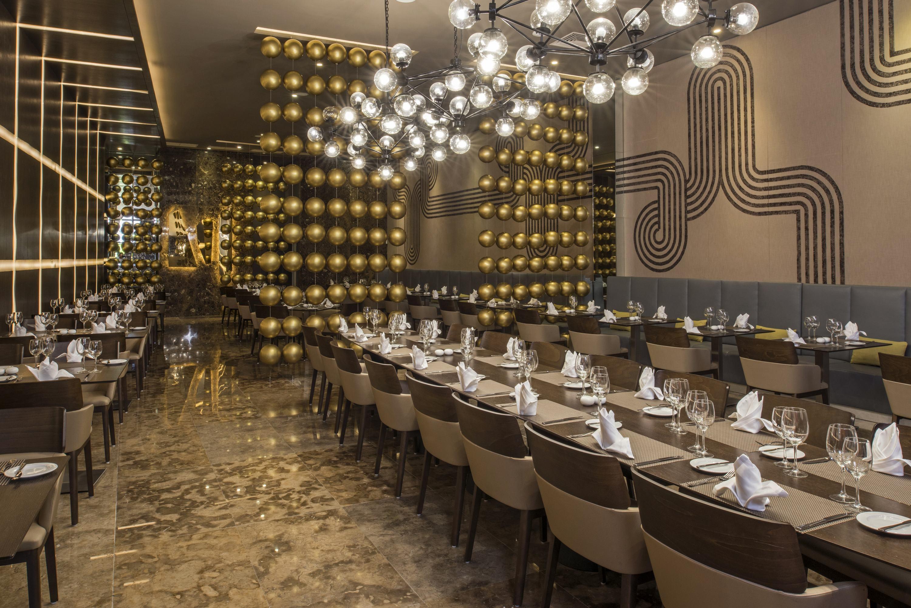 Platinum Yucatan Princess Adults Only Playa del Carmen Exterior foto Interior of the restaurant