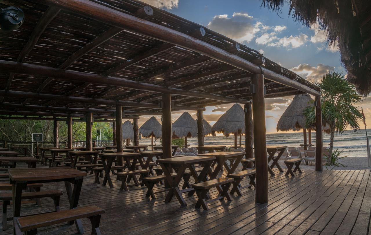 Platinum Yucatan Princess Adults Only Playa del Carmen Exterior foto Restaurant at the beach
